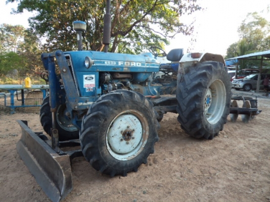 ขายรถไถฟอร์ด 2เพลาราคาถูกๆ ภาษีเต็มเล่มพร้อมโอน  สภาพพร้อมใช้คับ