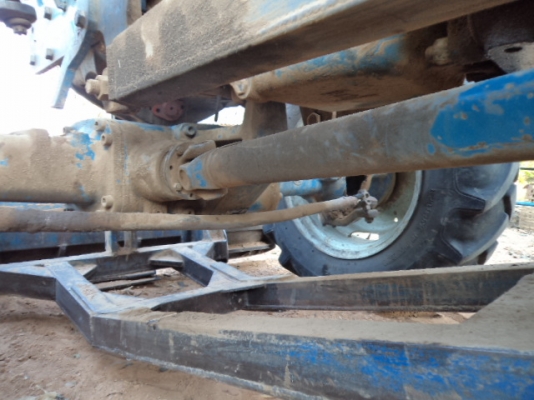 ขายรถไถฟอร์ด 2เพลาราคาถูกๆ ภาษีเต็มเล่มพร้อมโอน  สภาพพร้อมใช้คับ