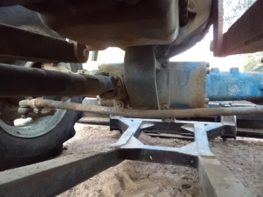 ขายรถไถฟอร์ด 2เพลาราคาถูกๆ ภาษีเต็มเล่มพร้อมโอน  สภาพพร้อมใช้คับ