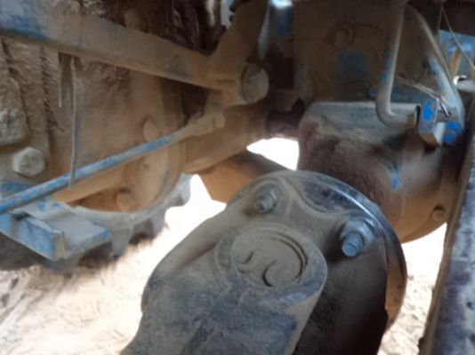 ขายรถไถฟอร์ด 2เพลาราคาถูกๆ ภาษีเต็มเล่มพร้อมโอน  สภาพพร้อมใช้คับ