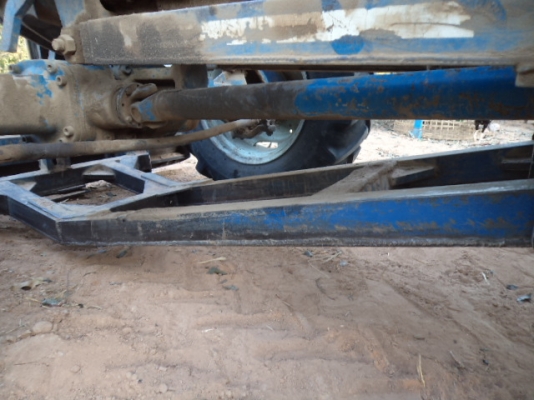 ขายรถไถฟอร์ด 2เพลาราคาถูกๆ ภาษีเต็มเล่มพร้อมโอน  สภาพพร้อมใช้คับ