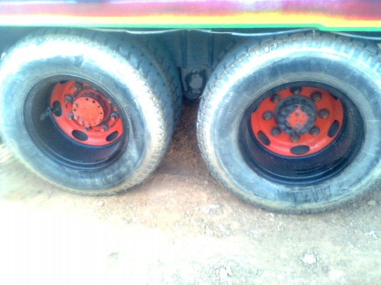 สิบล้อคอกไม้ EH 700 เพลาเดียว