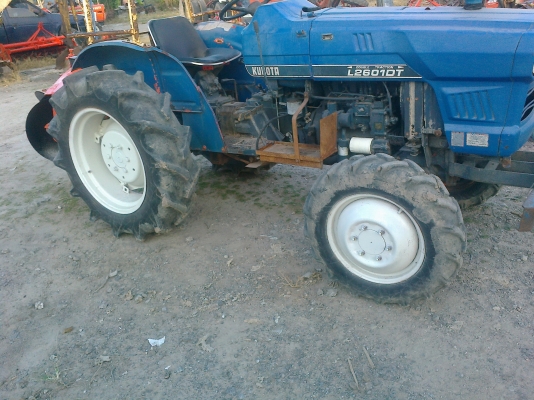 ขายรถไถ KUBOTA L2601DT4WD พร้อมใช้งาน