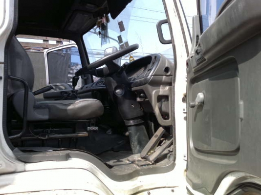 รถอิซูซุ 10 ล้อ รั้ว FVM 230 แรงม้า  ปี 50  สนใจติดต่อ 081 - 6079515