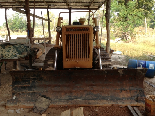 ขายรถแทรคเตอร์ถูกๆๆ KOMATSU D50A