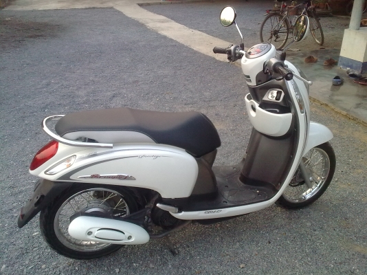 ขาย scoopy i ตัวล่าสุด ปี 55 รถ 8 เดือน วิ่ง4400โลเดิมสนิท