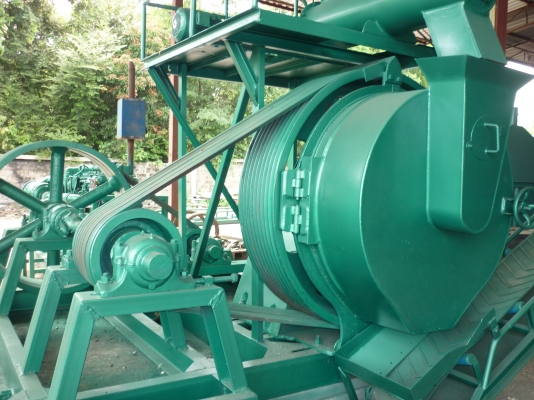 รับสร้างโรงงานผลิตปุ๋ยอินทรีย์ ปุ๋ยมูลไก่อัดเม็ด กำลังผลิตตั้งแต่ 10-100 ตัน/วัน