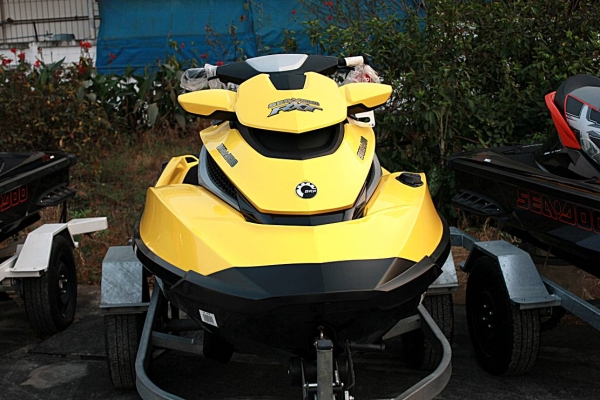 Seadoo-RXT260-SUPERCHARGED-4STROKE.ใหม่