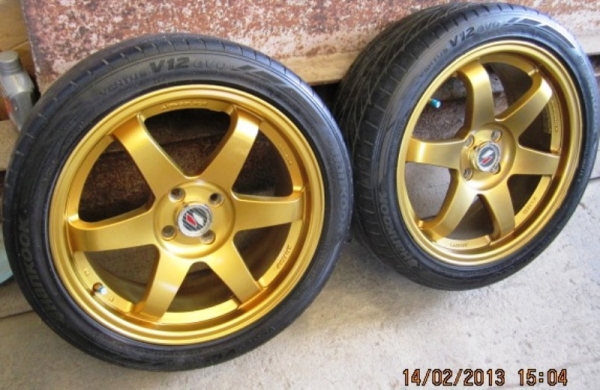 แม็ก TE37SL ขอบ 17"  พร้อมยาง  มีคู่เดียว  ขาย 3,500 บาท