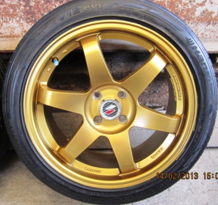 แม็ก TE37SL ขอบ 17"  พร้อมยาง  มีคู่เดียว  ขาย 3,500 บาท