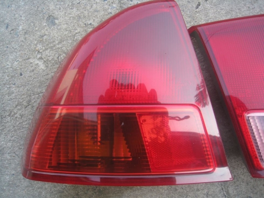 ขายไฟท้าย 4 ชิ้น civic dimension ปี 2001-2005 (081-3747940)