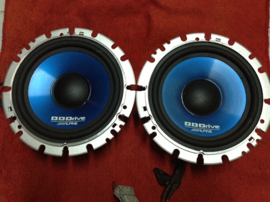 ลำโพง Alpine รุ่น DDC-1650 6 นิ้ว เสียงกลาง แม่เหล็กเหลว โครงอลูหล่อ แหลมใหญ่แบบโดม สวยงามมากกก