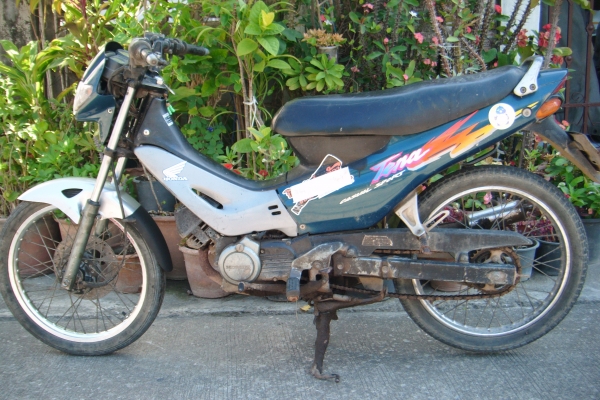 ขาย เทน่า 4 เกียร์ ทะเบียน พร้อมใช็ ปี37 ขาย เทน่า 4 เกียร์ ทะเบียน พร้อมใช็ ปี37