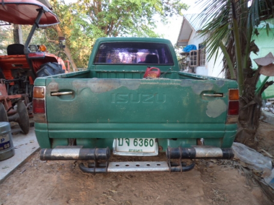 ขายรถกะบะแค็บอีซูซุ ปี33 พวงมาลัยเพาเวอร์ ล้อแม็กสภาพดีพร้อมใช้