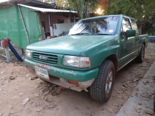 ขายรถกะบะแค็บอีซูซุ ปี33 พวงมาลัยเพาเวอร์ ล้อแม็กสภาพดีพร้อมใช้