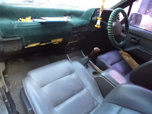 ขายรถกะบะแค็บอีซูซุ ปี33 พวงมาลัยเพาเวอร์ ล้อแม็กสภาพดีพร้อมใช้