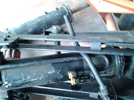 กระบอกดั้ม 4 ตัน สภาพใหม่ อุปกรณ์ครบชุด กระบอกดั้ม 4 ตัน สภาพใหม่ อุปกรณ์ครบชุด