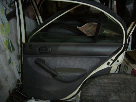 ขายประตู ซีวิค ไดร์แมนชั่น ครบชุดสี่บาน 16,000