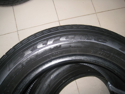 ขายเศษยาง nitto nt650 215/60r16 ปี09(1เส้น)(081-3747940)