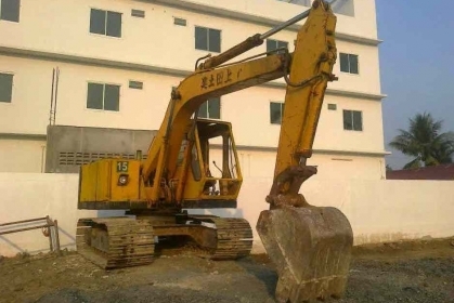 KOMATSU PC 100 -2 สภาพดีเก่านอก เอว แน่น ช่วงล่างเต็ม