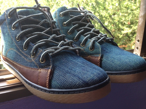 ร้องเท้าใหม่ไว้ไส่ขับรถ399ทุกคู่คับ ร้องเท้าใหม่ไว้ไส่ขับรถ399ทุกคู่คับ