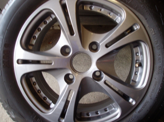 ขายล้อแม็กขอบ14พร้อมยางถูกๆ