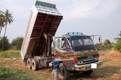 ขาย Roccy สิบล้อสองเพลาดั้มพ์ ห้างเดิมๆ สภาพดี พร้อมใช้ โทร 088-4501277