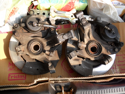 ดุมล้อ+ดิส+คาริปเปอร์  mazda 323