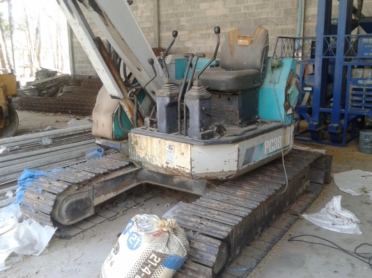 ขายแบคโค PC38UU-1  สภาพพร้อมใช้งาน สนใจโทร 085-7698049