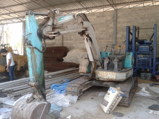 ขายแบคโค PC38UU-1  สภาพพร้อมใช้งาน สนใจโทร 085-7698049