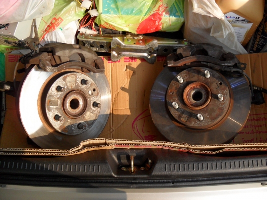 ดุมล้อ+ดิส+คาริปเปอร์  mazda 323