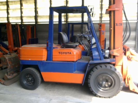 ขายเหมา Forklift Toyota 10คัน ขายเหมา Forklift Toyota 10คัน
