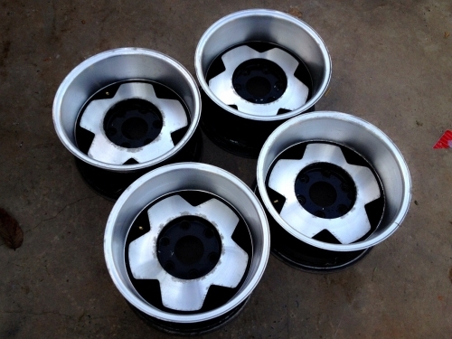 ขายล้อ 15x8.5 ออฟ-27 6/139.7 ลึก 4 นื้วกว่าๆ 7000 ครับ