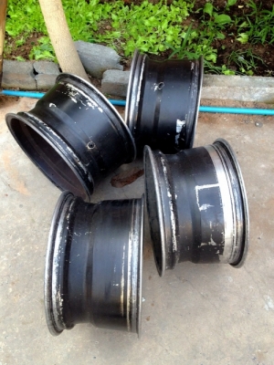 ขายล้อ 15x8.5 ออฟ-27 6/139.7 ลึก 4 นื้วกว่าๆ 7000 ครับ