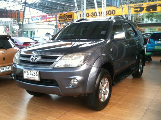 TOYOTA FORTUNER 2.7 เบนซิน ติดแก๊สแล้ว วิ่งไม่เยอะ TOYOTA FORTUNER 2.7 เบนซิน ติดแก๊สแล้ว วิ่งไม่เยอะ