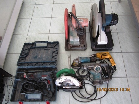 เครื่องตัดไฟเบอร์Maktec,Bosch สว่าน3ระบบBosch,Makita เลื่อยวงเดือนHitachi สว่านDewalt