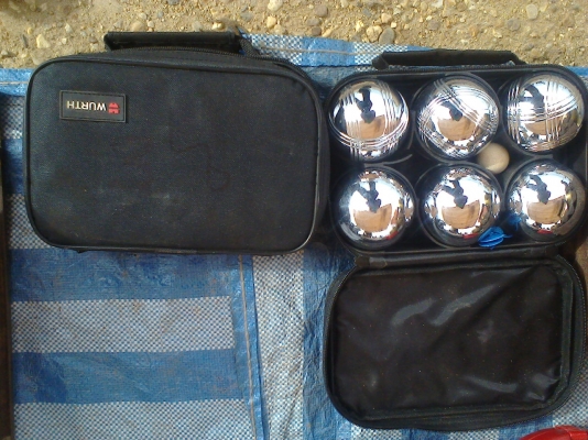 ชุดเปตองพร้อมแก่นพร้อมใช้สภาพสวยๆครับ มี 6  ลูกครับพร้อมแก่นพร้อมสาย  และกระเป๋าครับราคานี้คุ้มมากครับ