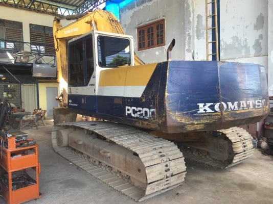ขายรถแมคโค KOMATSU PC200-5 ไฟฟ้าครบ มีเล่มทะเบียน สภาพสวย