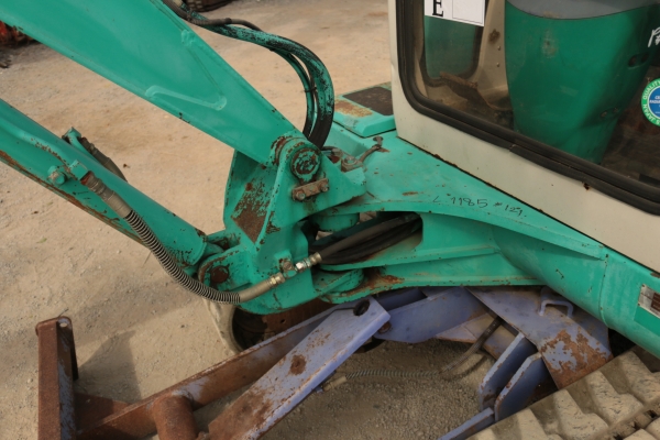 มี VDO Komatsu PC20-7 หัวเก๋ง เครื่องดำ สามสูบ ปั้มเฟือง แทรกยาง