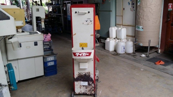 เครื่องชั่งพร้อมคัดแยกเมล็ด  YANMAR   รุ่น KR1300 เก่าญี่ปุ่น สภาพสวย เครื่องพร้อมใช้งาน