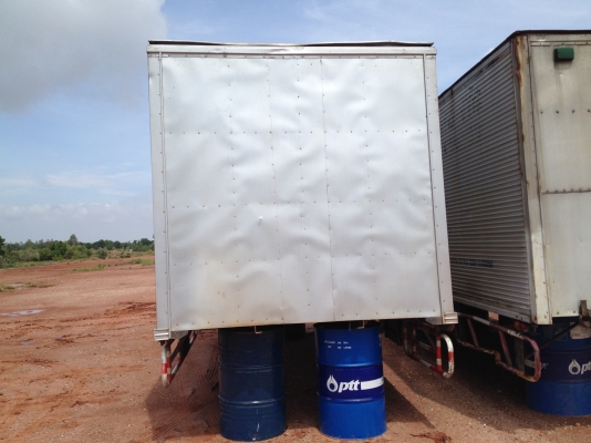 ขายถูกๆตู้แห้งประตู 2 บาน ยาว 5.60 เมตร กว้าง 2.30 เมตร สูง 2.20 เมตร คัชซีกว้าง 85 เซ็น สภาพสวย หาอยู่โทรเลย 085-3034416 081-5939936 091-8790642 ขายถูกๆตู้แห้งประตู 2 บาน ยาว 5.60 เมตร กว้าง 2.30 เมตร สูง 2.20 เมตร คัชซีกว้าง 85 เซ็น สภาพสวย หาอยู่โทรเลย 085-3034416 081-5939936 091-8790642