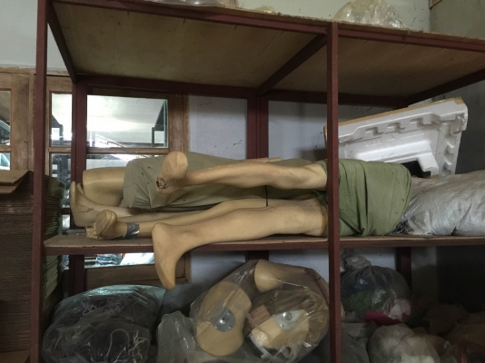 ขายเหมาหุ่นโชว์ จำนวนมาก ( ทั้งเก่าและใหม่ )