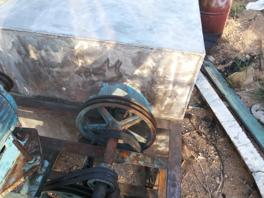 ขายเครื่องผสมแป้ง ถังสแตนเลสขนาด 60 X 80 X 120 ซม.มอเตอร์ 10 แรง ขายเครื่องผสมแป้ง ถังสแตนเลสขนาด 60 X 80 X 120 ซม.มอเตอร์ 10 แรง