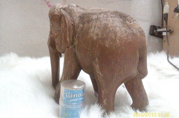 ช้างไม้สักแกะ งานเก่า