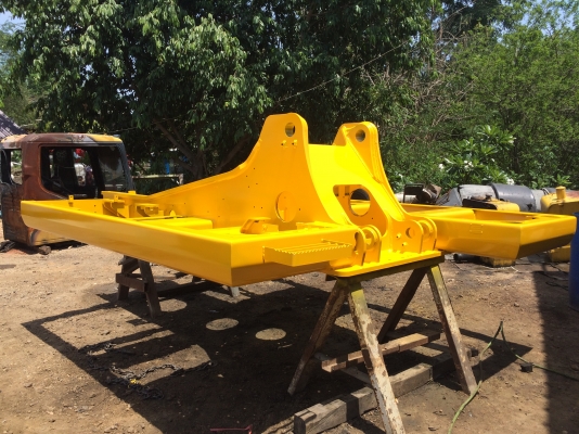 ขาย เฟรมล่าง KOMATSU PC200 รุ่น 7 ตัดลงจากรถ 150000  บาท