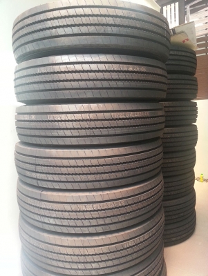 ลดพิเศษ 6 เส้นสุดท้าย ยางเรเดี้ยน AVANCE GL282A 11R22.5 ของใหม่ ผลิตปีนี้ ยี่ห้อนี้ติดตลาดเป็นที่นิยม