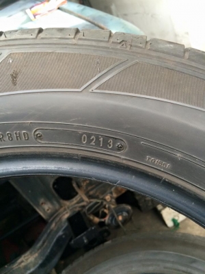 ยางขอบ 18"225/60R18 Dunlop ปี 13 สวยๆ 4เส้น ขาย 4,800 บาท