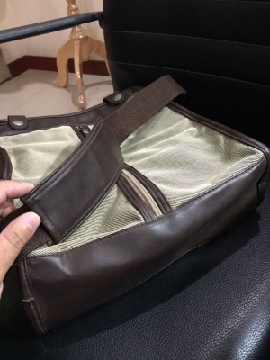 กระเป๋า DAPPER แท้ ใช้น้อย ข้างในสะอาดมาก ทรงสวย สภาพดูดี