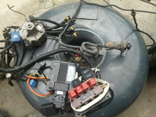 ขายชุดแก็สหัวฉีดรถยนต์ LPG ถังโดนัท