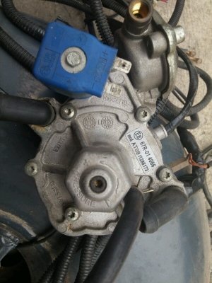 ขายชุดแก็สหัวฉีดรถยนต์ LPG ถังโดนัท ขายชุดแก็สหัวฉีดรถยนต์ LPG ถังโดนัท